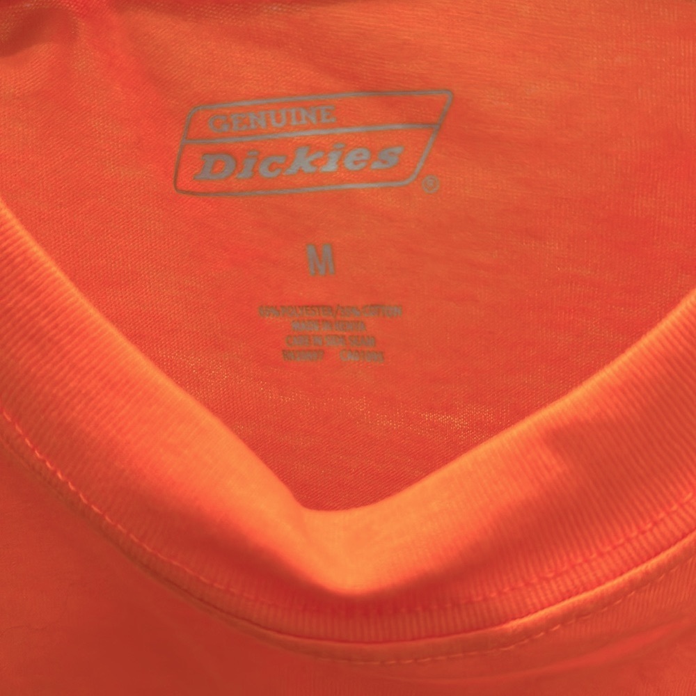 Genuine Dickies Men’s Orange Short Sleeve Fromt Pocket T-Shirt - Picture 6 of 6